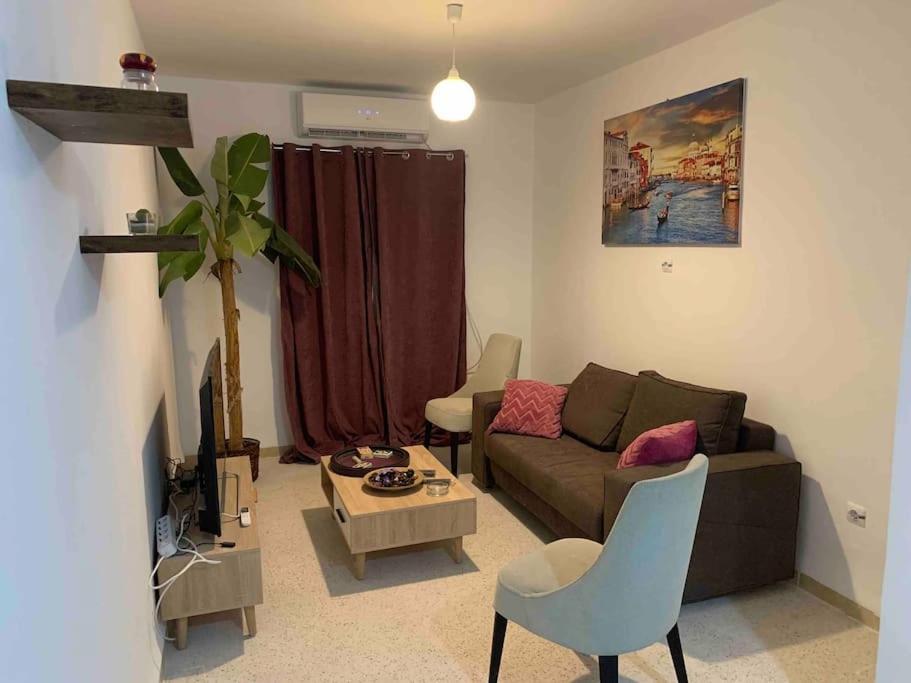 Appartement 5 Lits Climatise Salon 2Chambres Cuisine Equipee Sdb Staoueli Kültér fotó