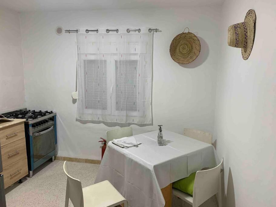 Appartement 5 Lits Climatise Salon 2Chambres Cuisine Equipee Sdb Staoueli Kültér fotó